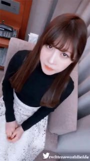 女友特地去弄指甲还刮毛就是想给我看自慰的样子